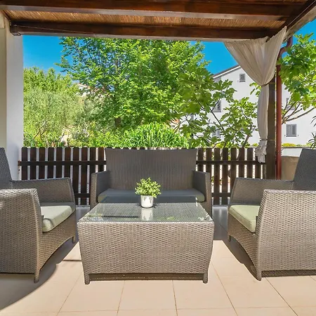 Olivella With Terrace Apartman