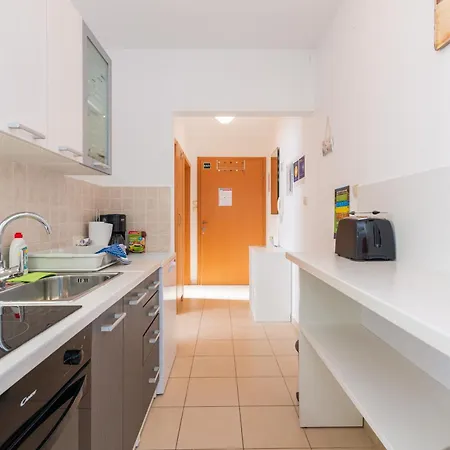 Apartment Olivella With Terrace Baska (Krk)