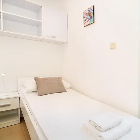 Apartment Olivella With Terrace *