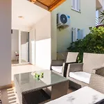 Apartamento Olivella With Terrace Baška